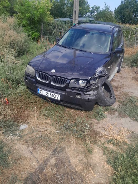 Vând bmw x3 e83 2006 cu toate actele în regula sunt proprietarul mașina a fost implicata într-un accident rutier