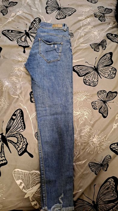 Дамски.   дънкии