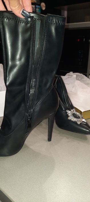 Елегантни кожени боти на ток