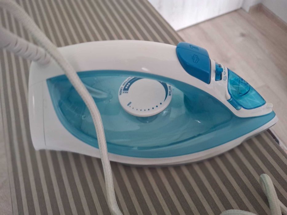 Vand fier de calcat Philips