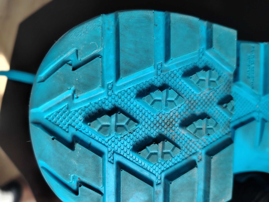 работни предпазни обувки Puma номер 39, Uvex-38 номер