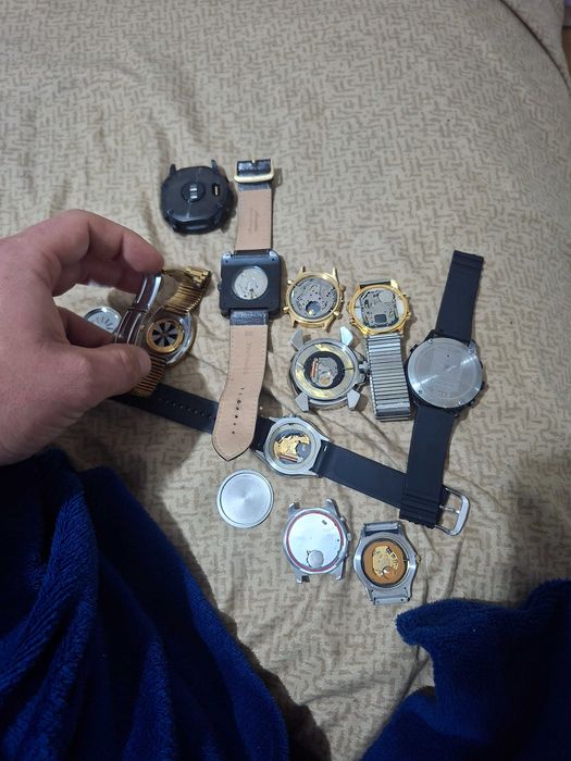 Lot 12 Ceasuri: astept oferte