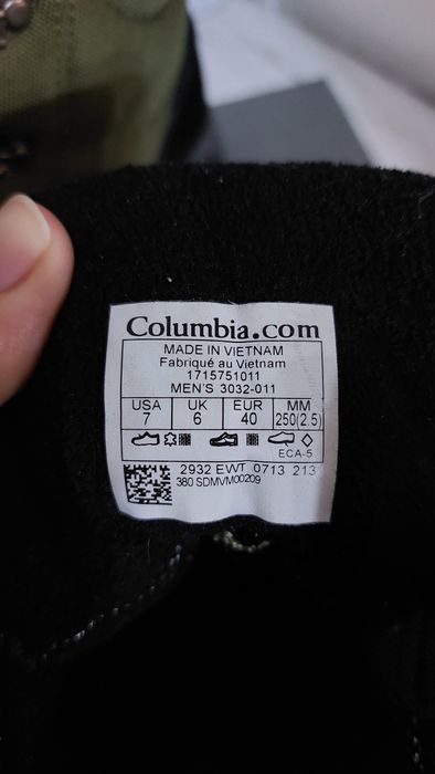 Продам мужские кроссовки