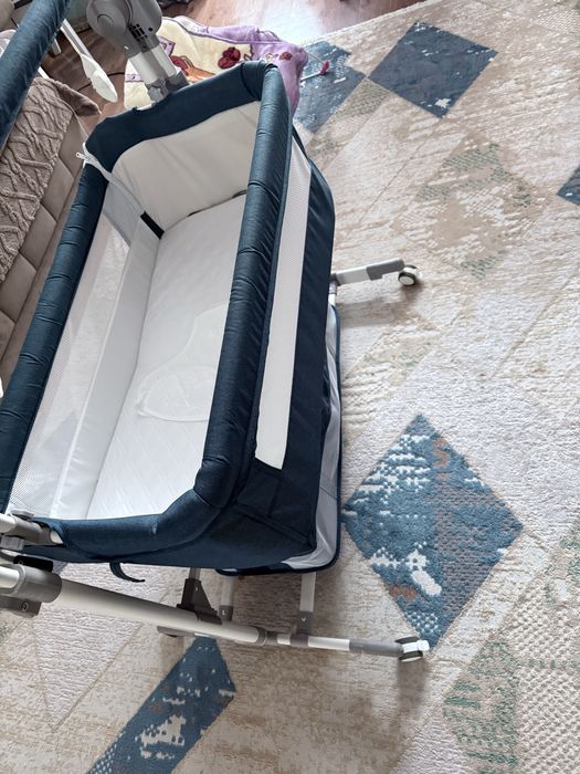 Продается манеж-кровать