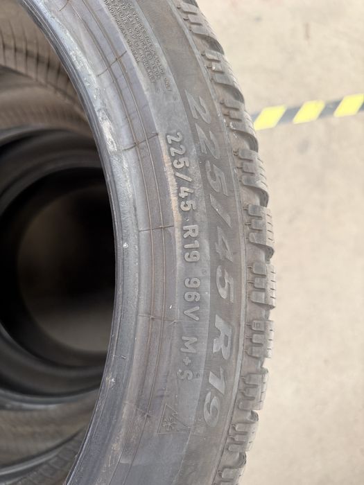 Vand set cauciucuri iarna 225/45/19 - Pirelli winter 2 Cinturato