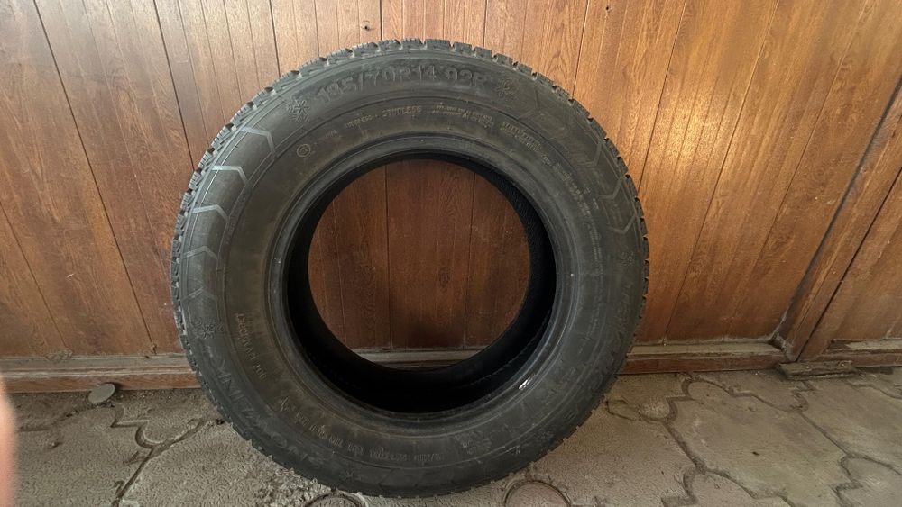 Продам резину 14 размер