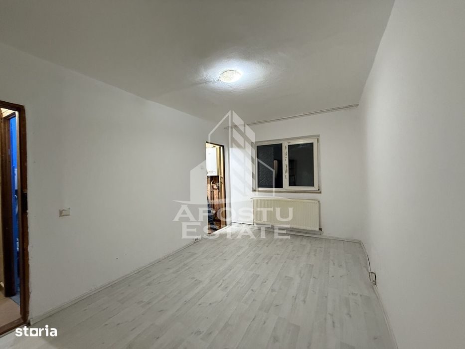 Apartament o camera de vanzare zona Stadion - Timisoara