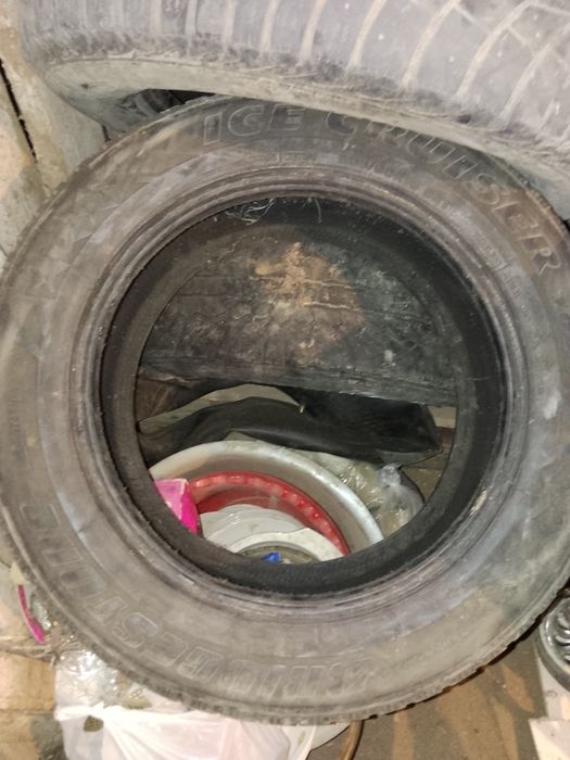 Шины бу  продам.