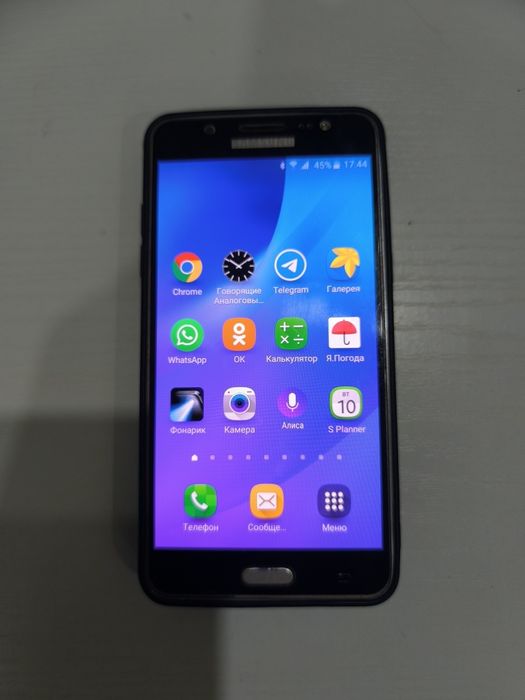 Смартфон Samsung Galaxy J5