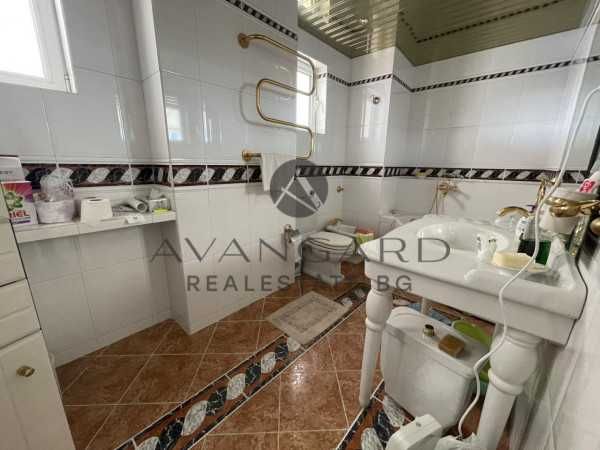 Продава се Четиристаен апартамент в Пловдив, Кършияка - 250 кв.м за 1800 €/кв.м - Снимка #12