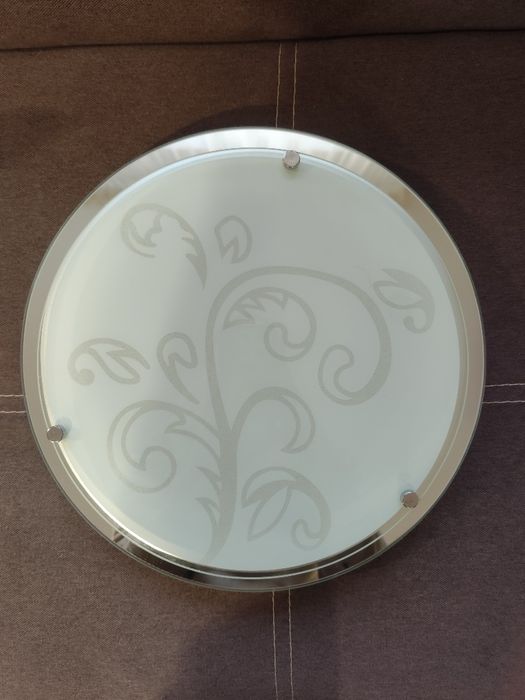 Aplică pentru tavan