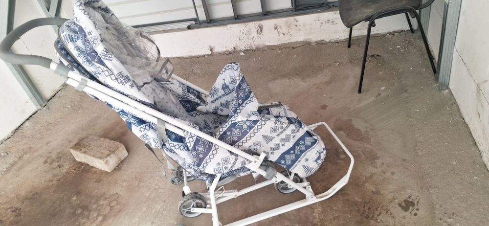 Продам санки-коляски .