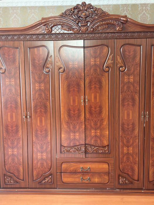 Спальный гарнитур