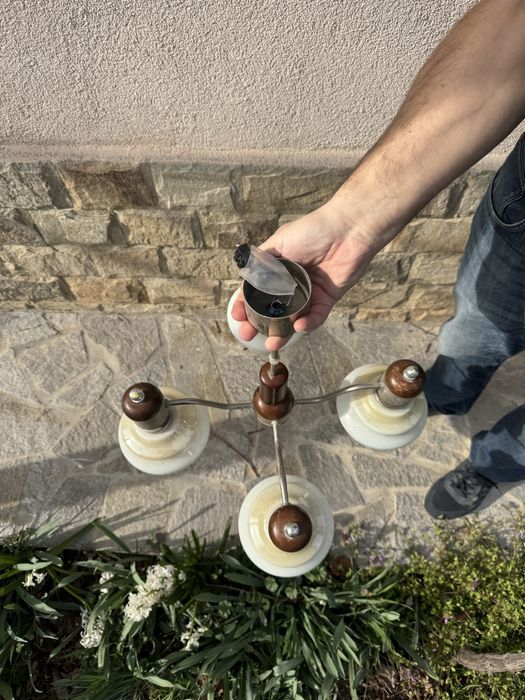 Продавам ретро полилеи