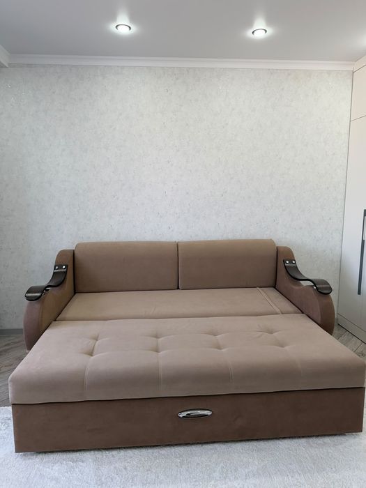 Продам диван срочно
