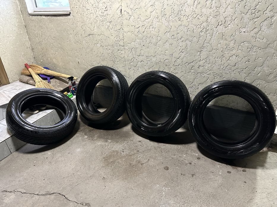 Продам шины 235/60/18