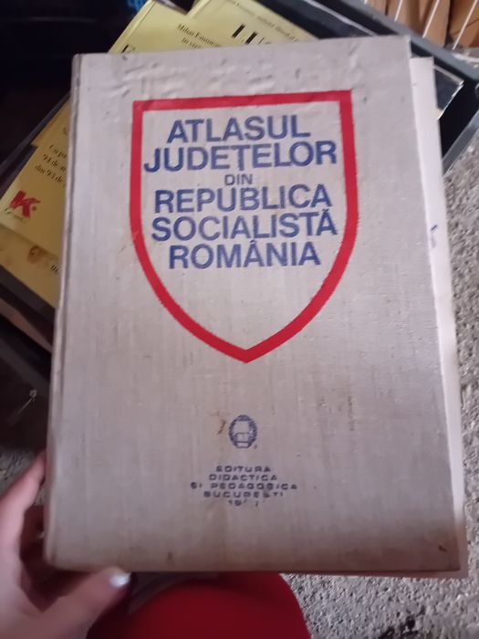 Carti vechi de vânzare