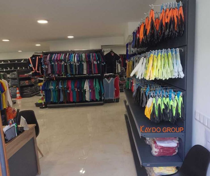 Магазинен стелаж за дрехи, тъмно сив, нов