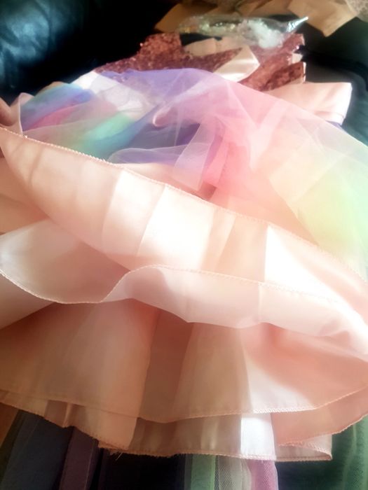 2 Rochite H&M 4 -5 ani