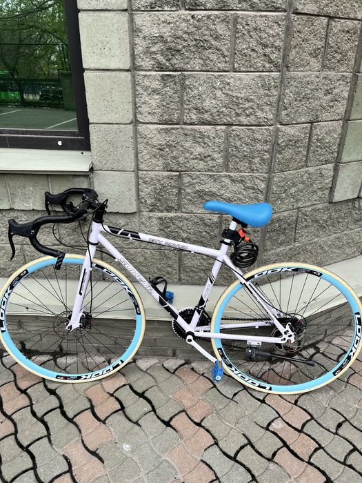 Продаётся шоссейный велосипед в отличном состоянии