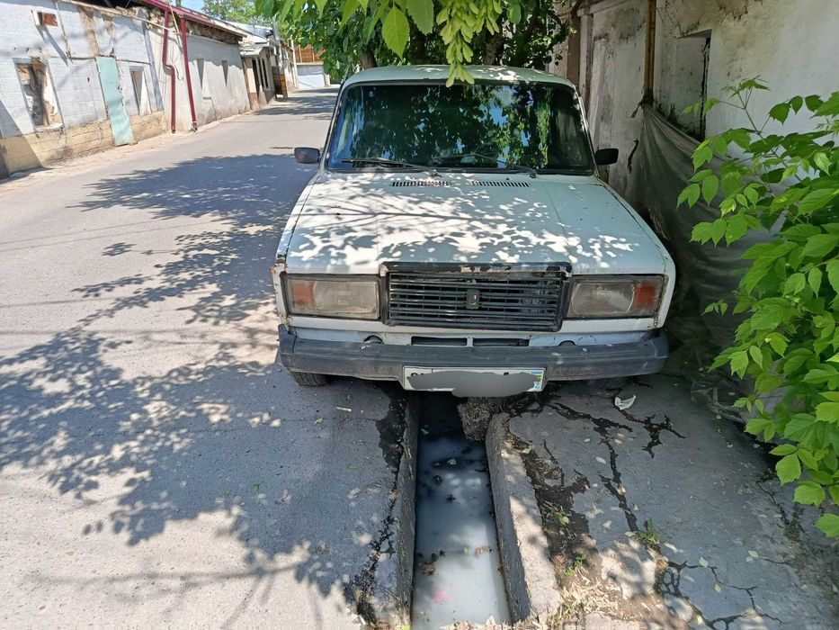 Срочно Продаётся Ваз 2107 на ходу газ-бензин