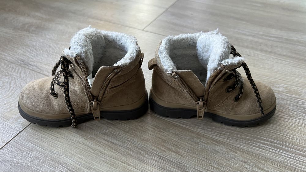 Ghete / cizmulițe / bocanci copii H&M mărime 20-21