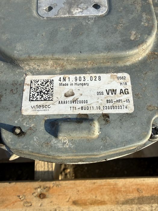Стартер генератор 48V Audi 4N1903028 Audi A8 D5 A6 C8 A7 C8 Q8