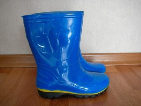 Резиновые сапожки 29 размер(по стельке 18,7см), Россия+польские тапки