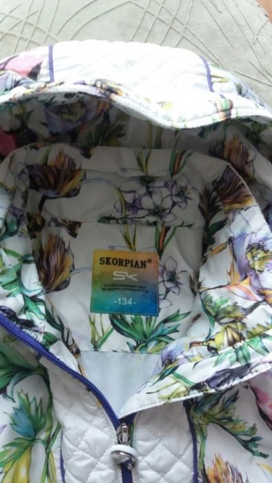 Куртка весна 134см