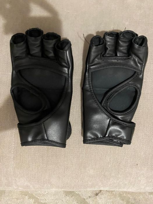 перчатки для ММА