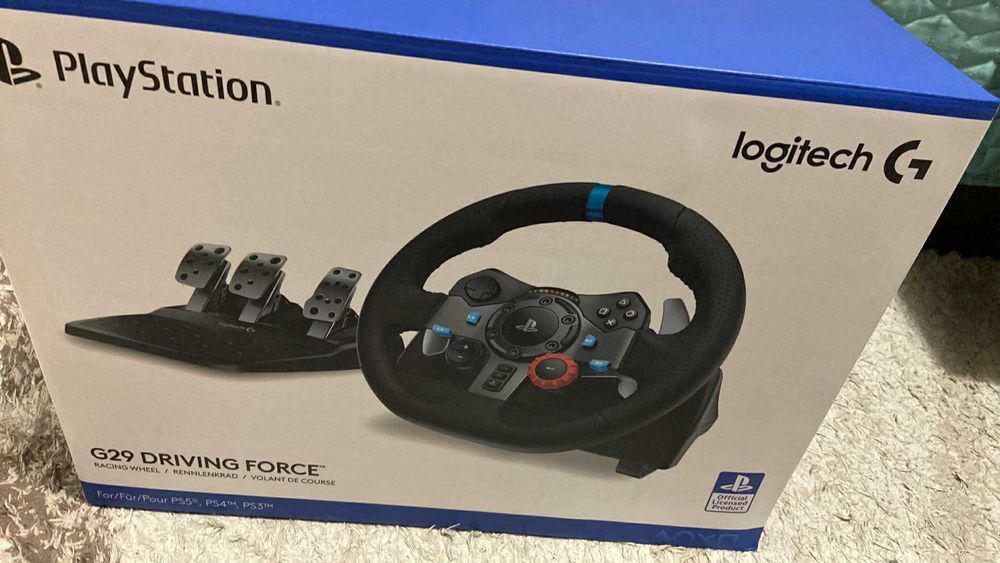 Logitech G29 + Shifter + педали | PS4/PS5/PC | Отлично състояние