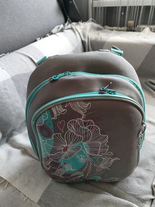 Рюкзак школьный.