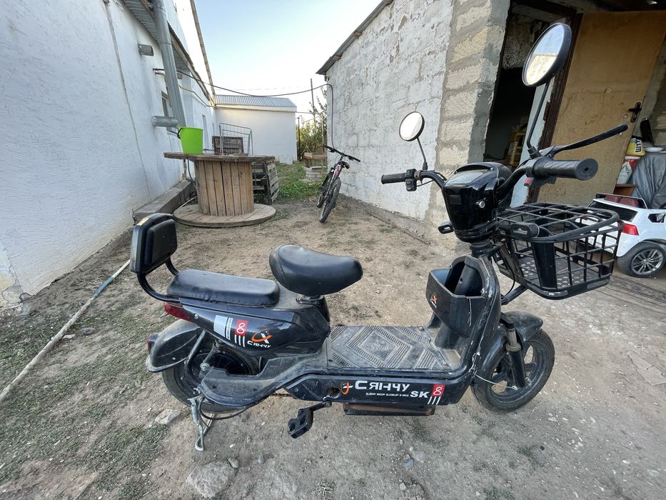 Продам электро скутер на запчасти