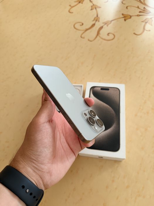 iPhone 15 Pro 128Gb - В идеальном состоянии
