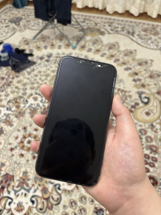 Айфон 11 64 гб.