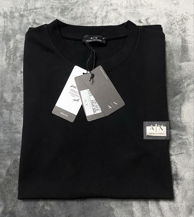 Vand tricou nou de barbati Armani Exchange