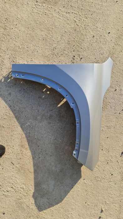 Aripa dreapta fata BMW X1 U11 far armatura bara