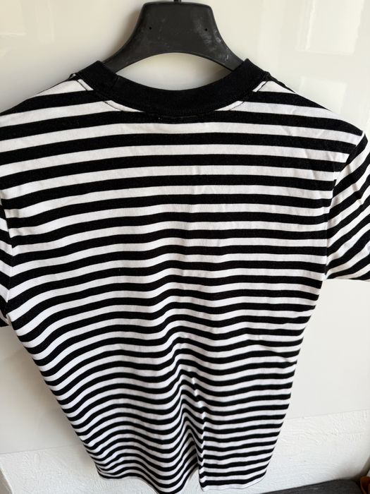 Tricou in dungi Nike