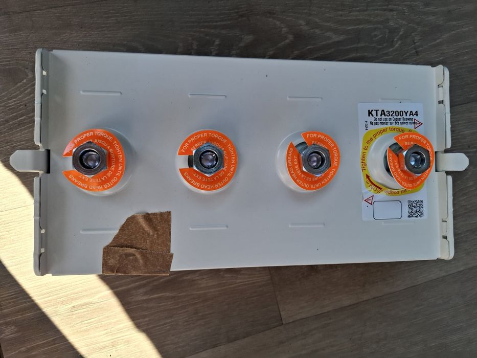 Електро шина система тип КТА 3200YA4, конзола МЦГ951, изолатор ИНПК20