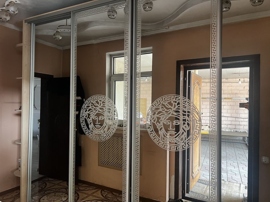 Шкаф купе срочно продам