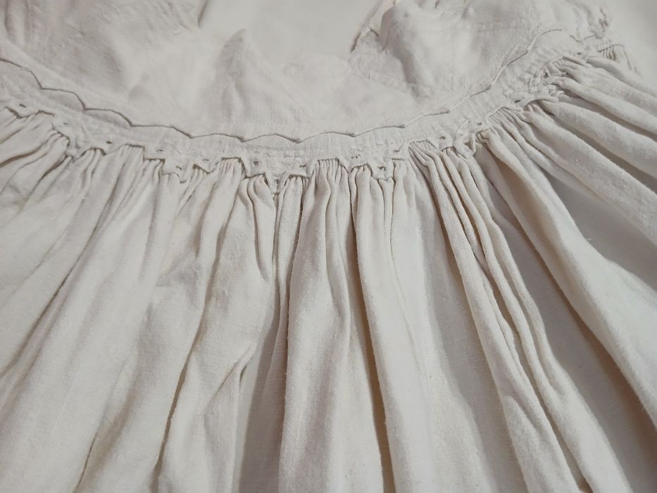 Poale urgent  tradiționale românești țesute în război, apoi lucrate ma