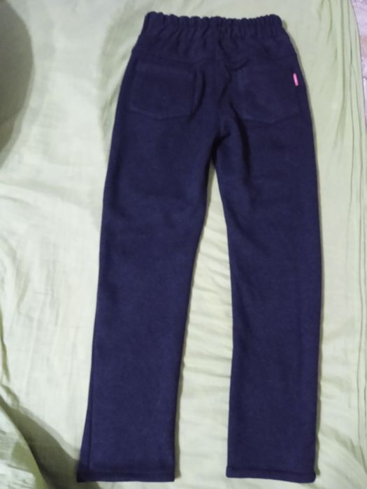 Продам брюки и трико на мальчика.