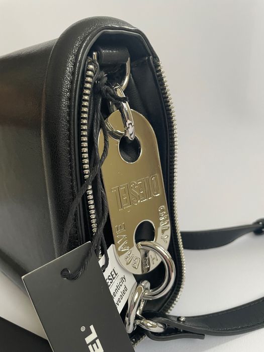 Нова дамска черна чанта DIESEL