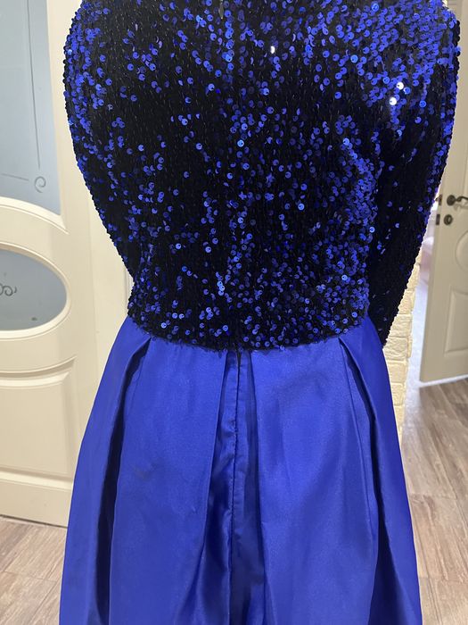 Нарядное платье