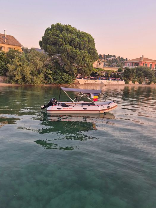 Vând barca gonflabila KOLIBRI KM 450 DSL / Vând Motor PARSUN 20 HP