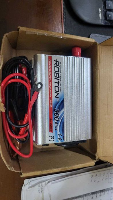 Автомобильный инвертор / преобразователь 12v-220v 300 Ватт