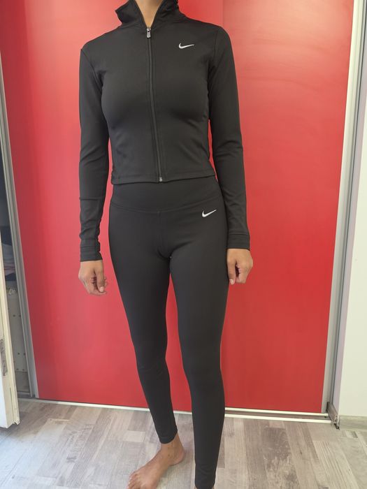 Trening nike yoga