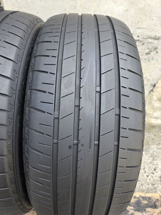 Vând două anvelope de vara Bridgestone turanza  225 45 19 dot 5122