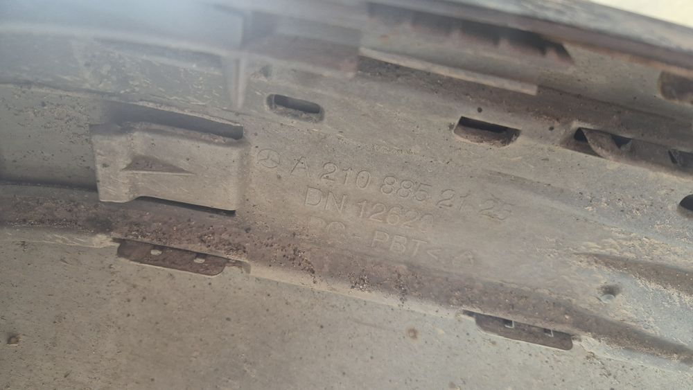 Продам бампер 210 рест