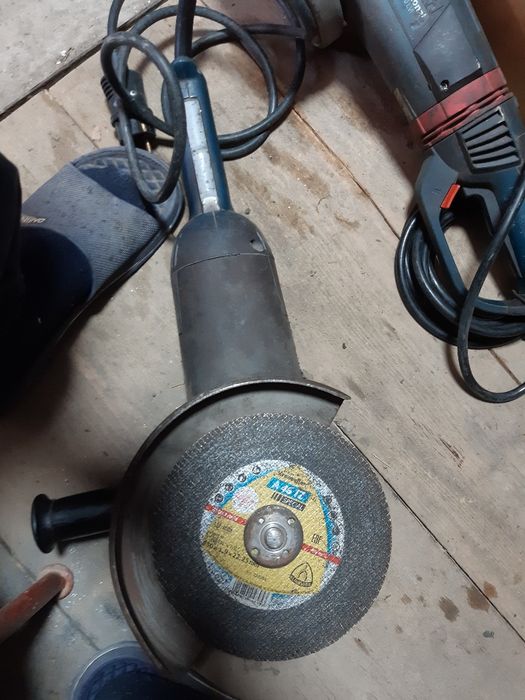 Polizor mare Bosch GWS 22. 230 j